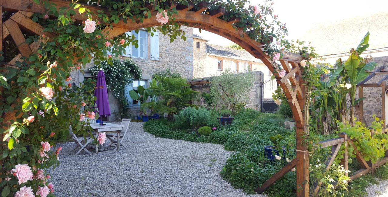 Chambres D'Hotes Du Presbytere La Bastide-l'Eveque المظهر الخارجي الصورة